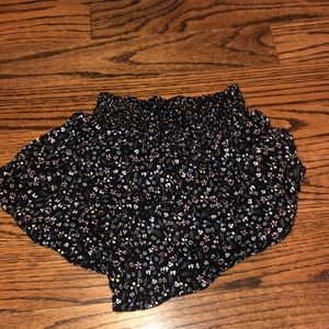 Floral flowy shorts